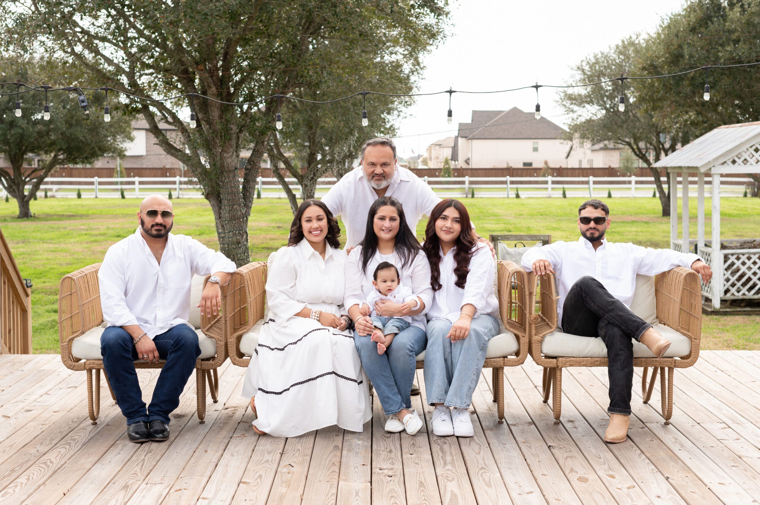 showcasing an extended family session in Houston Texas